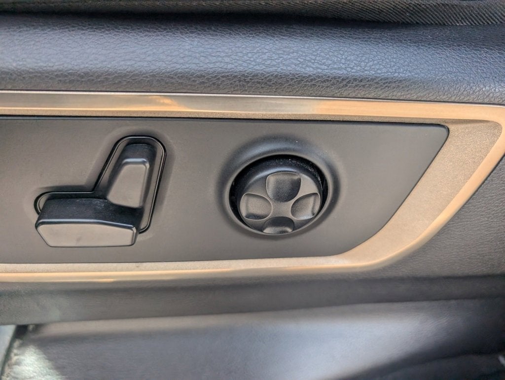 2019 RAM 1500 Longhorn Crew Cab 4x4 5'7" Box