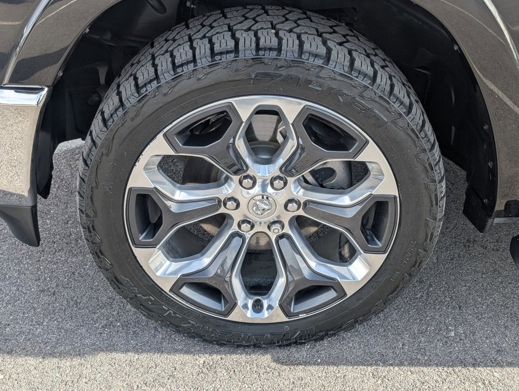 2019 RAM 1500 Longhorn Crew Cab 4x4 5'7" Box