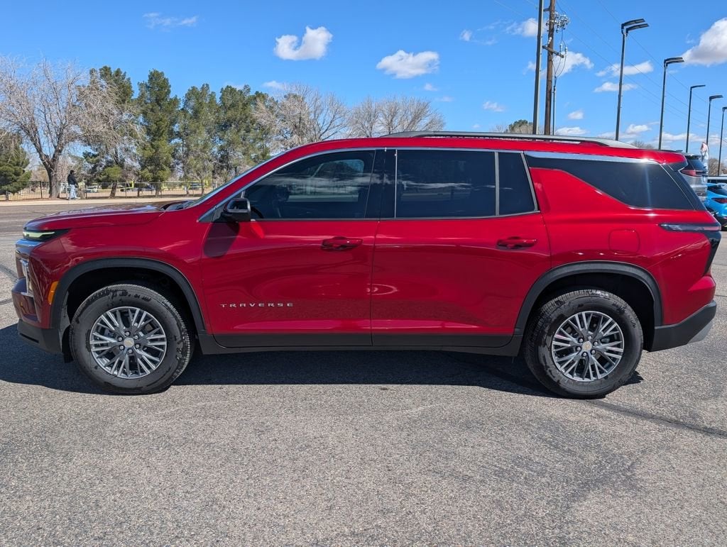 2025 Chevrolet Traverse LT