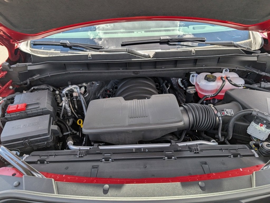 2025 Chevrolet Suburban LT