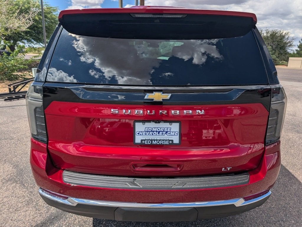 2025 Chevrolet Suburban LT
