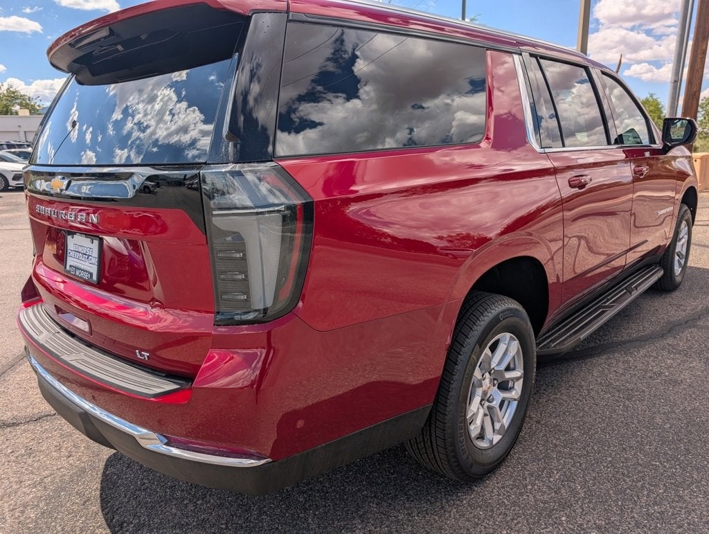 2025 Chevrolet Suburban LT