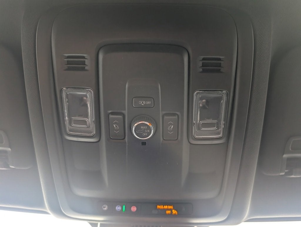 2025 Chevrolet Suburban RST