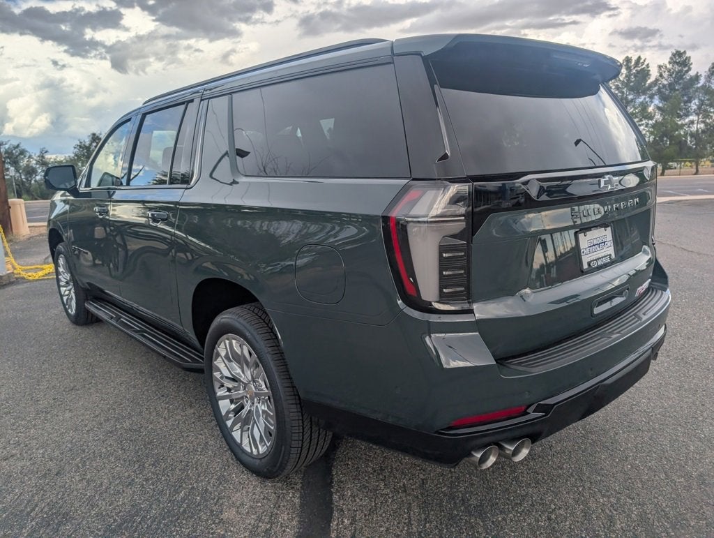 2025 Chevrolet Suburban RST
