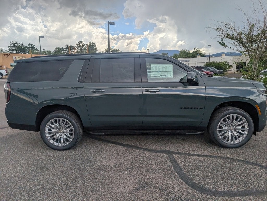 2025 Chevrolet Suburban RST