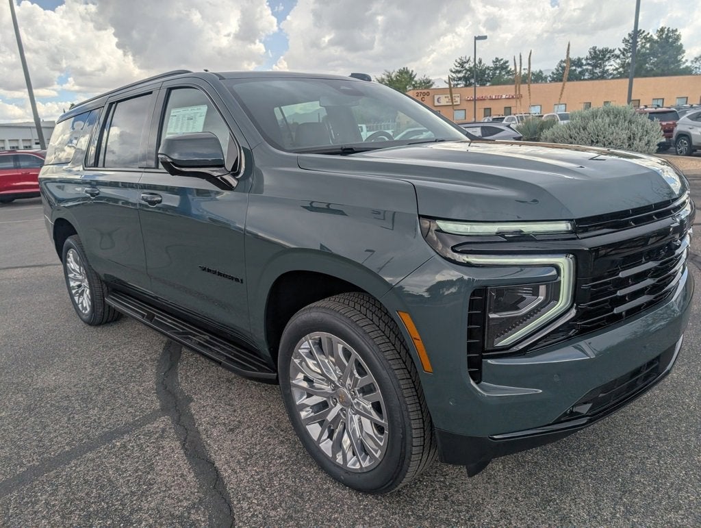 2025 Chevrolet Suburban RST