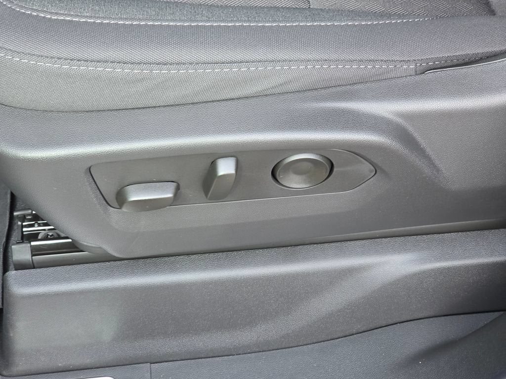 2026 Chevrolet Silverado 1500 LT - Photo 10