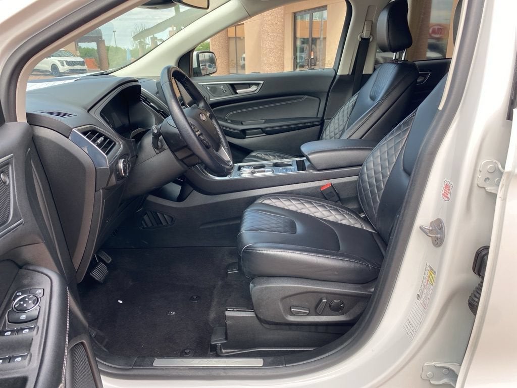 2023 Ford Edge Titanium