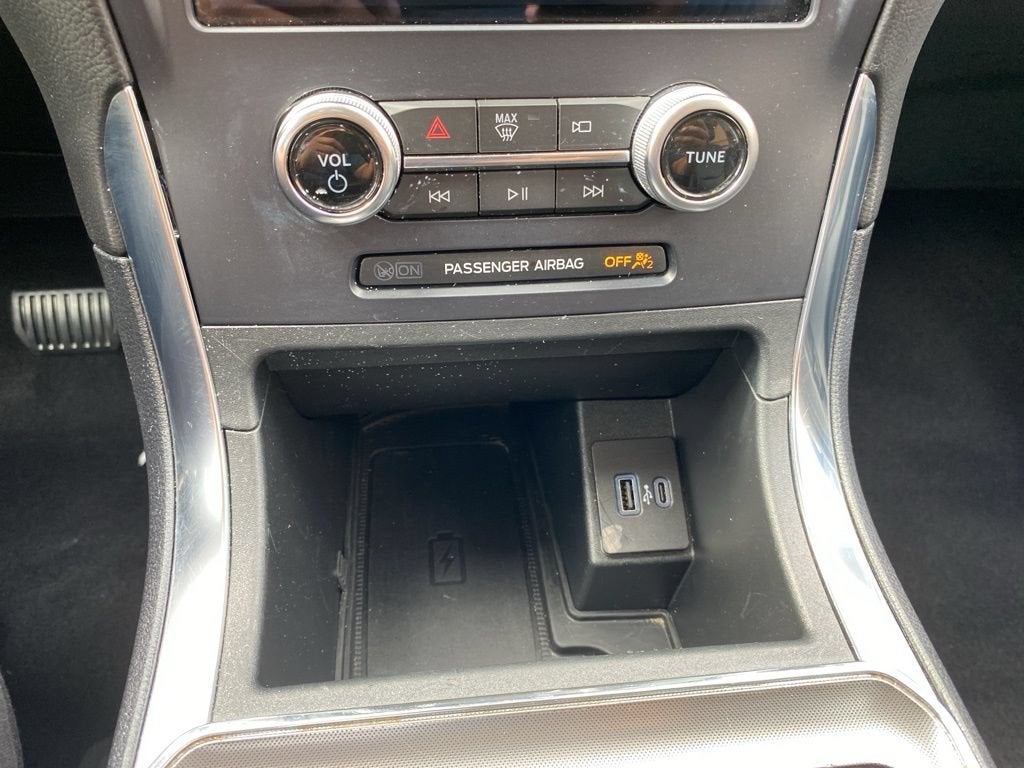 2023 Ford Edge Titanium