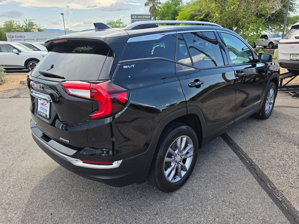 2024 GMC Terrain SLT