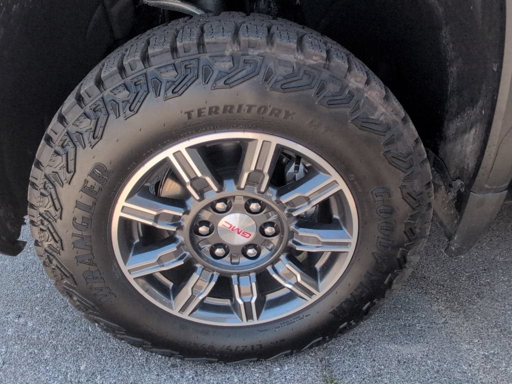 2025 GMC Sierra 1500 AT4