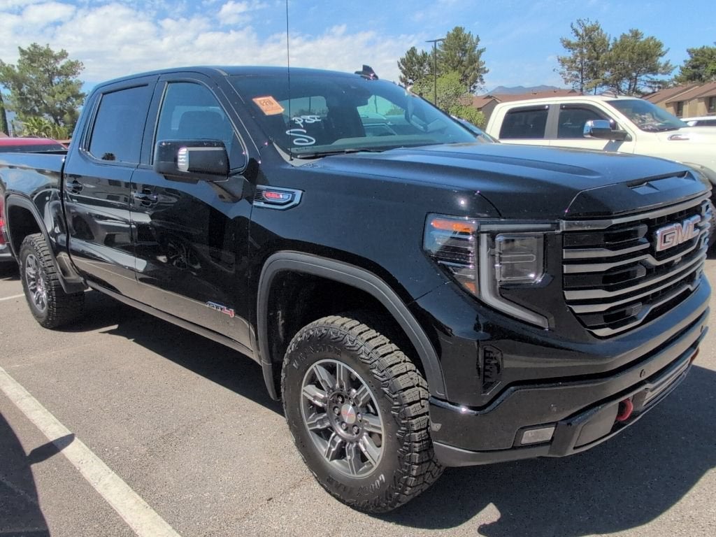2025 GMC Sierra 1500 AT4