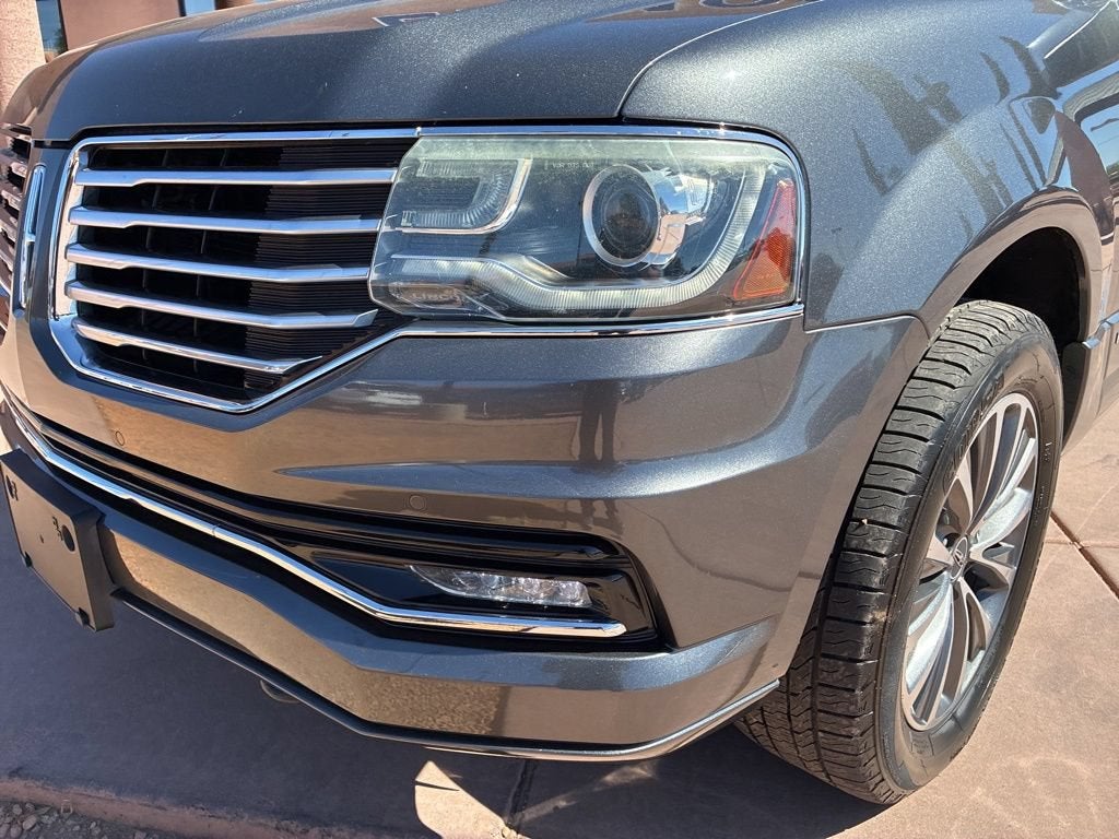 2015 Lincoln Navigator Base