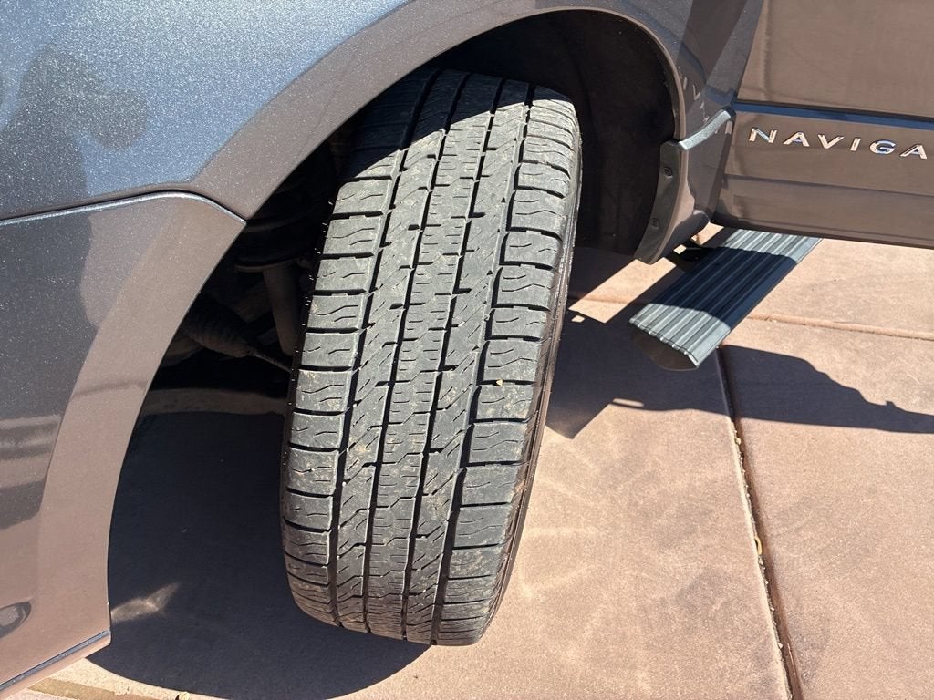 2015 Lincoln Navigator Base