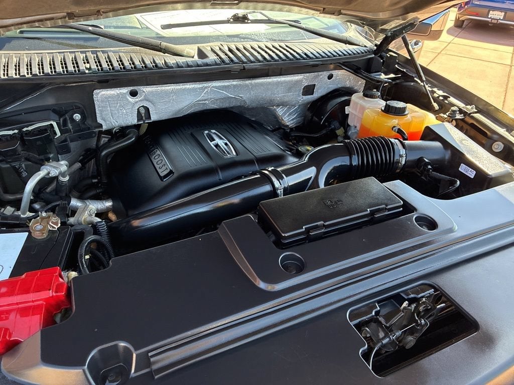 2015 Lincoln Navigator Base