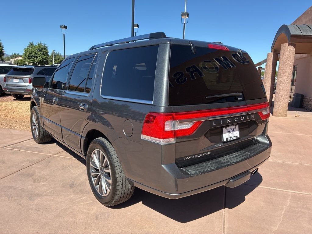 2015 Lincoln Navigator Base