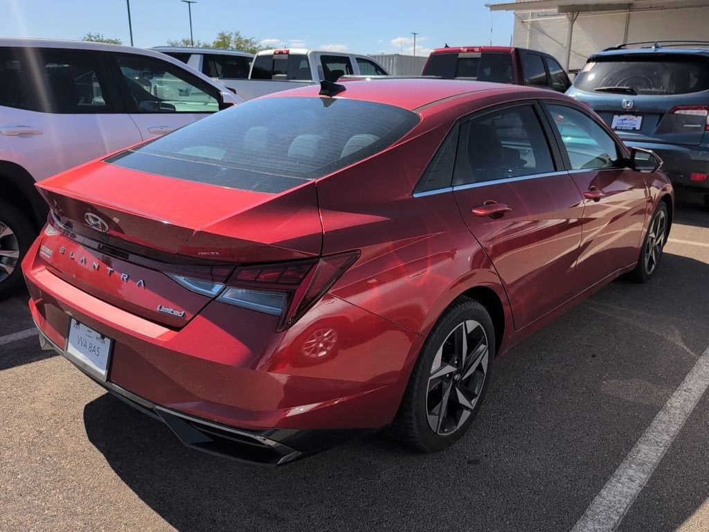 2021 Hyundai Elantra 2.0 Limited IVT's photo
