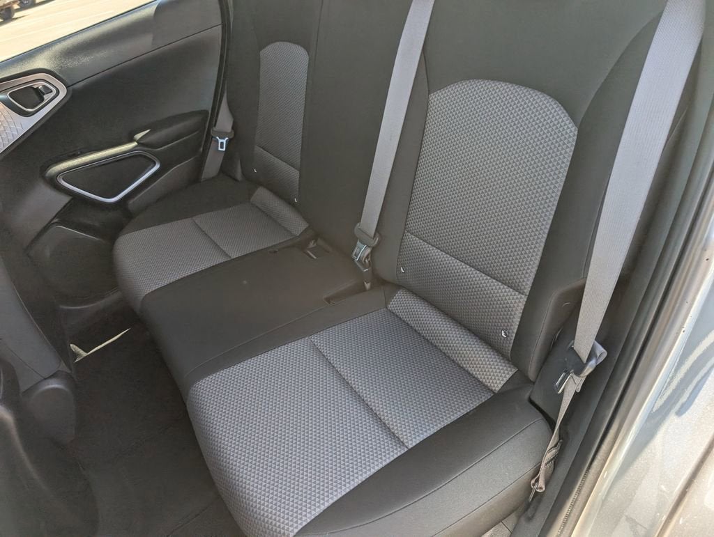 2025 Kia Soul LX - Photo 12