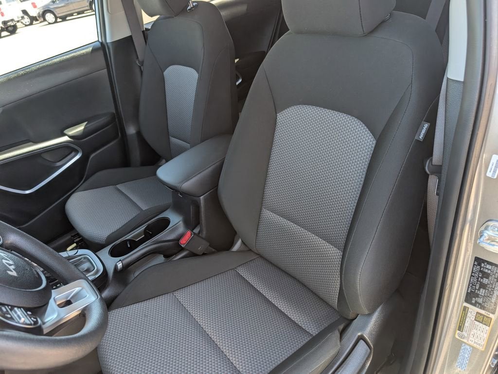 2025 Kia Soul LX - Photo 9